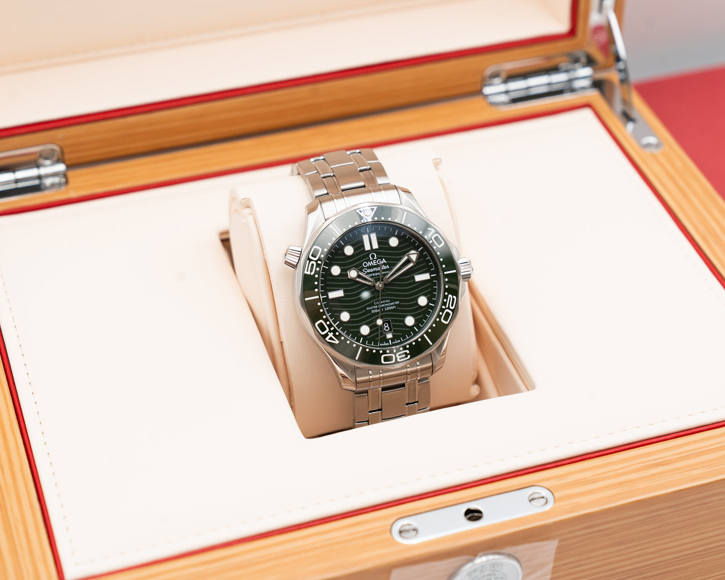 Omega Seamaster Diver 300M 42mm 210.30.42.20.10.001 Green Seaweed On Bracelet 2022