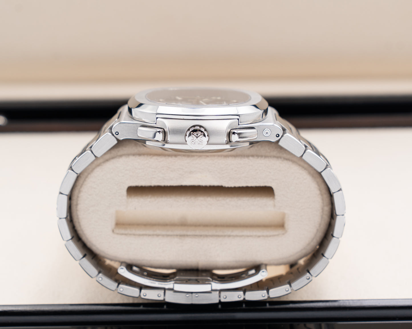 Patek Philippe Nautilus 40.5mm 5990/1A-011 Blue Dial 2023
