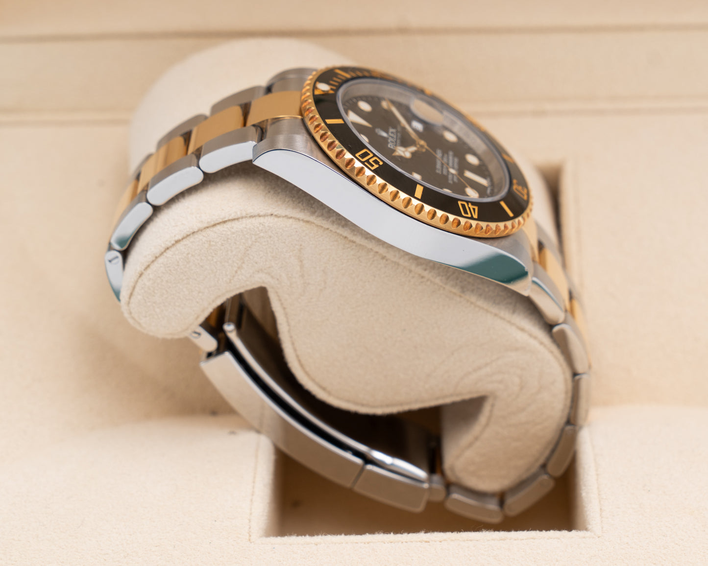 Rolex Submariner Date 40mm 116613LN Two Tone Black Dial V Serial