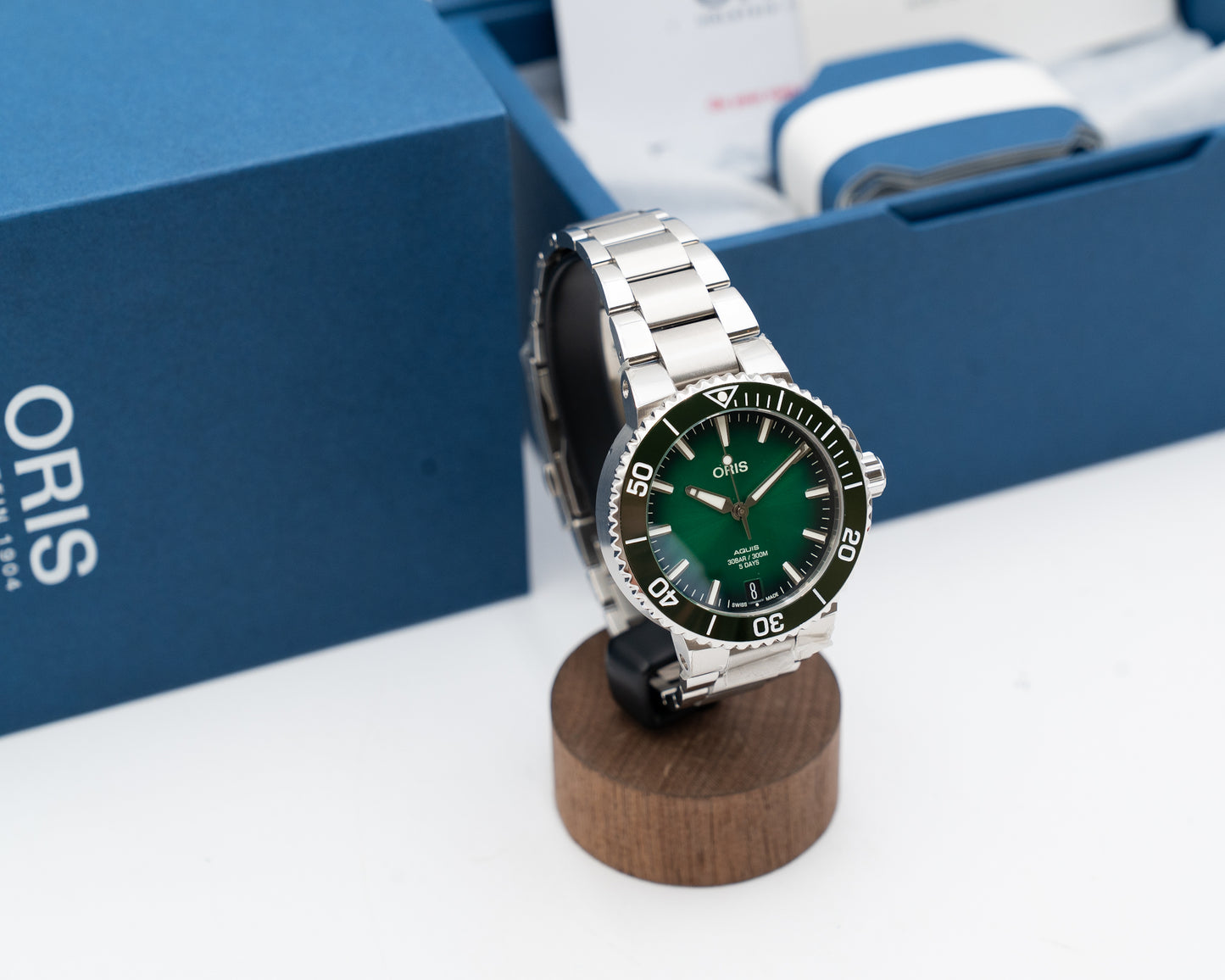 Oris Aquis Date 41.5mm 01 400 7769 4157 Green Dial Cal. 400