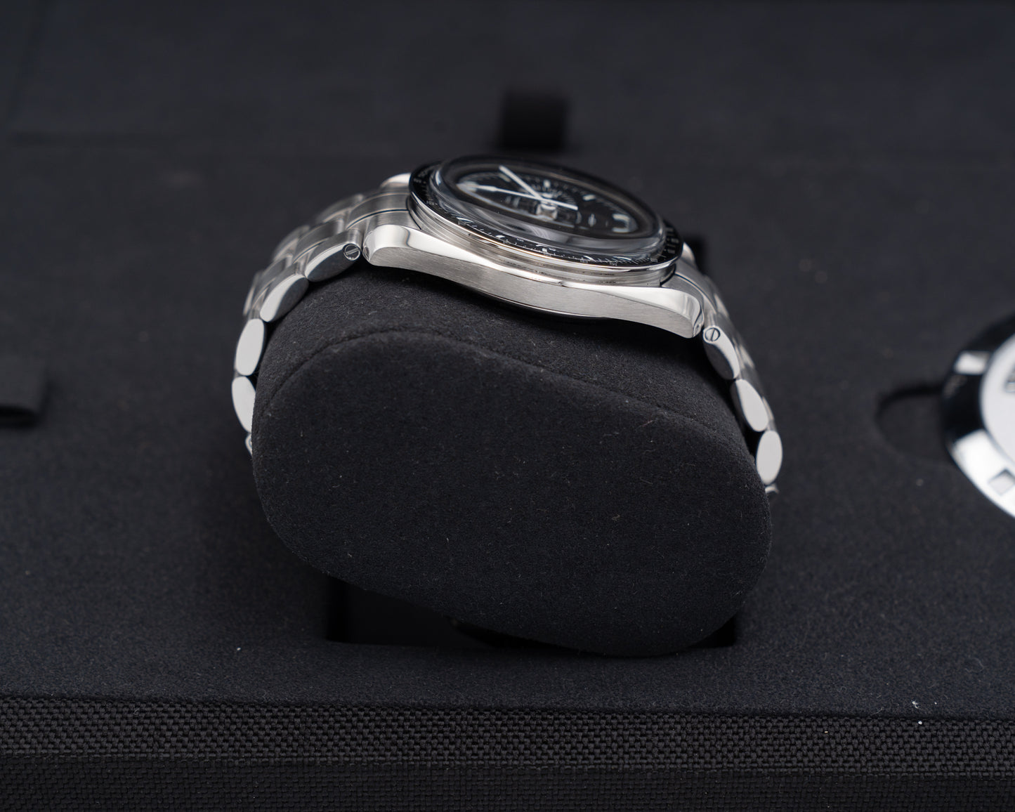 Omega Speedmaster Professional Moonwatch 42mm 311.30.42.30.01.005 Big Box Black Dial 2015