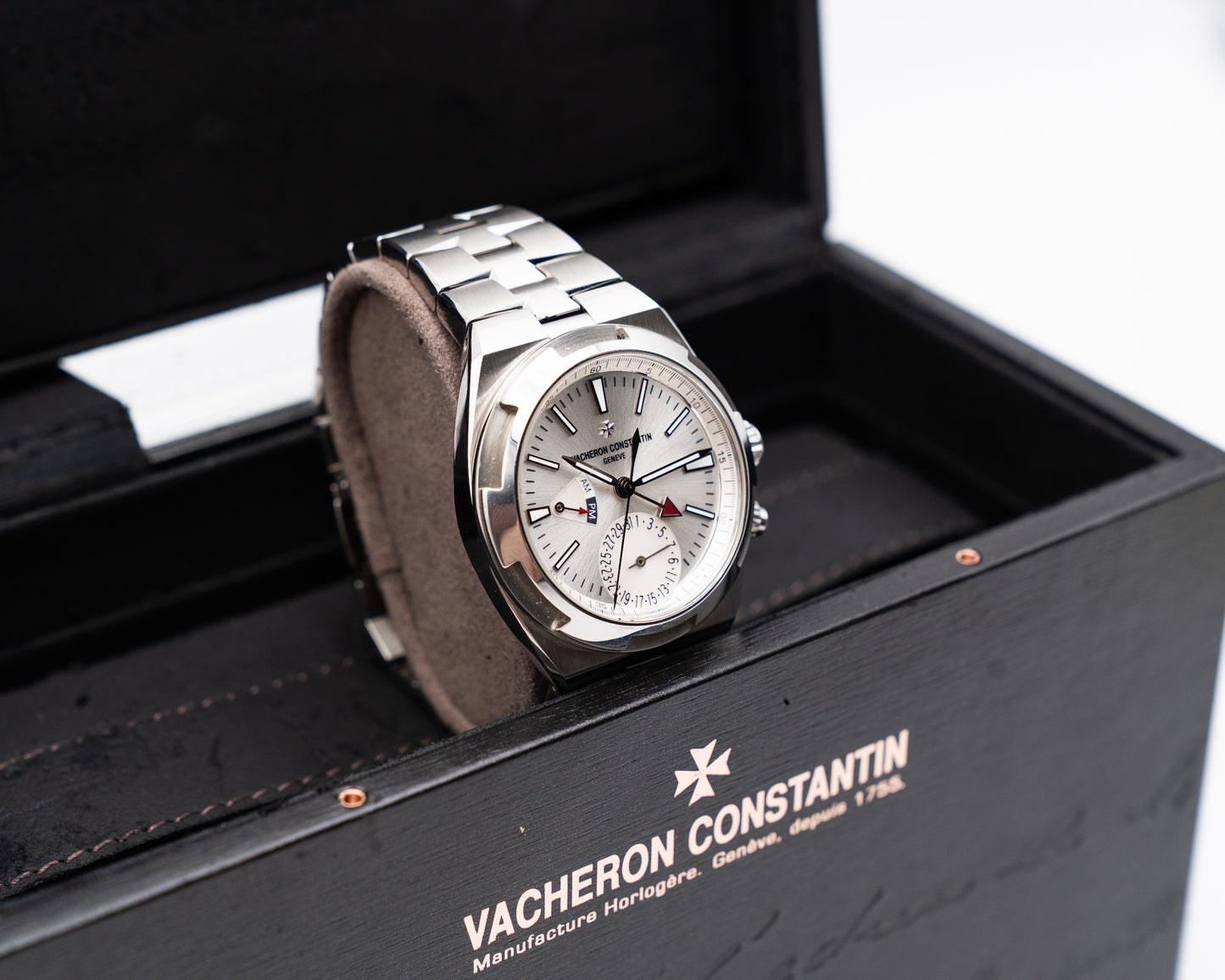 Vacheron Constantin Overseas Dual Time 7900V/110A-B333 Silver Dial 2019