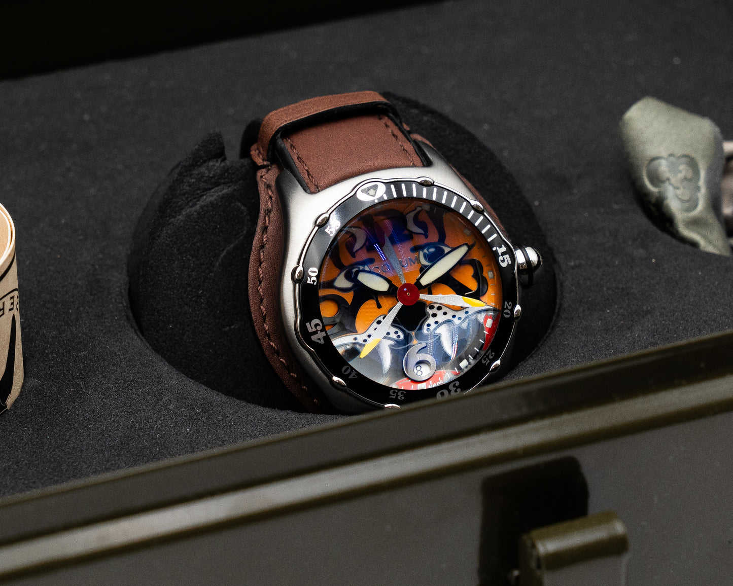 UNWORN Corum Bubble Dive Bomber 45mm 82.180.20 Tiger Limited Edition 2004