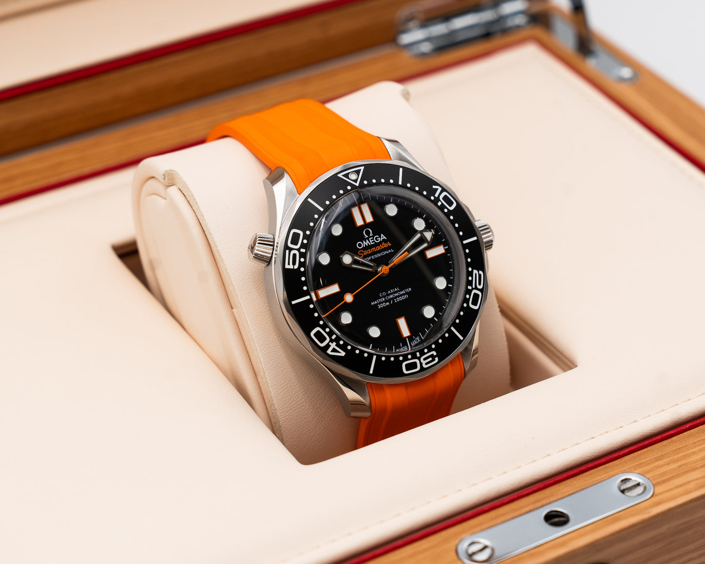 Omega Seamaster Diver 300M 42mm 210.32.42.20.01.006 Orange Strap Black Dial 2026