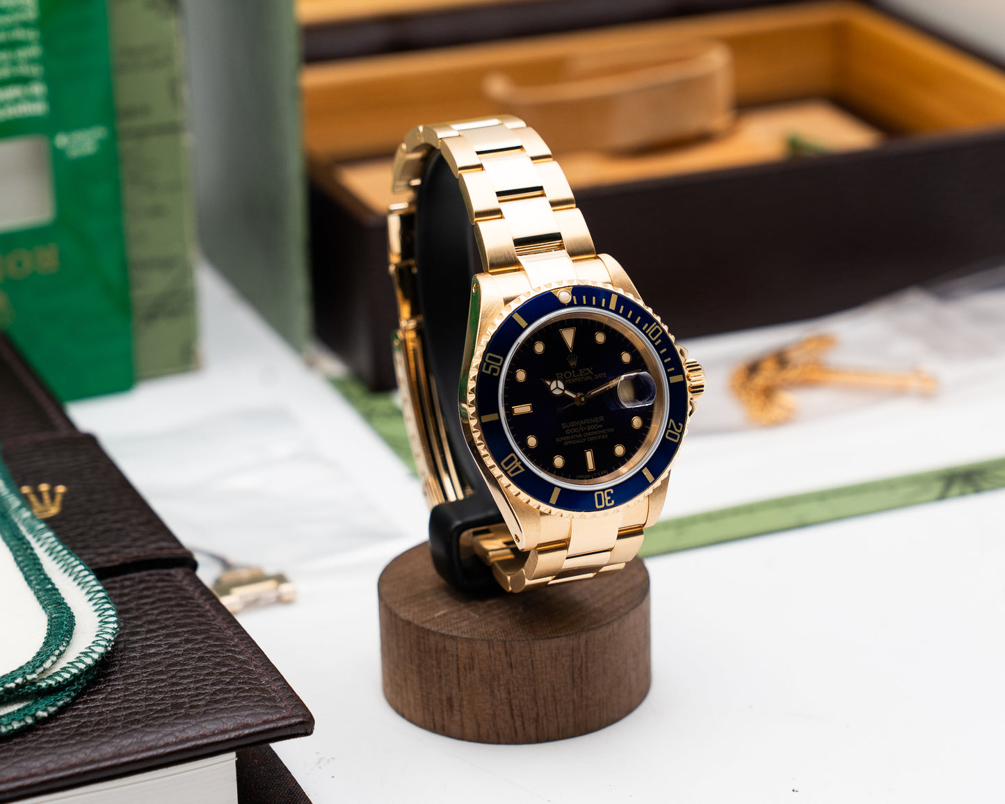 Rolex Submariner 40mm 16618LB Yellow Gold Vintage Complete 1992
