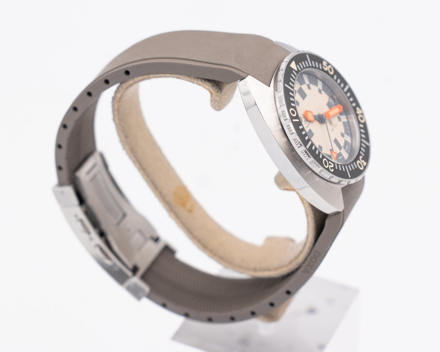 UNWORN STICKERED Doxa Sub Army 200t Hodinkee Limited Edition 39mm 804.10.031.29-SE17 2026
