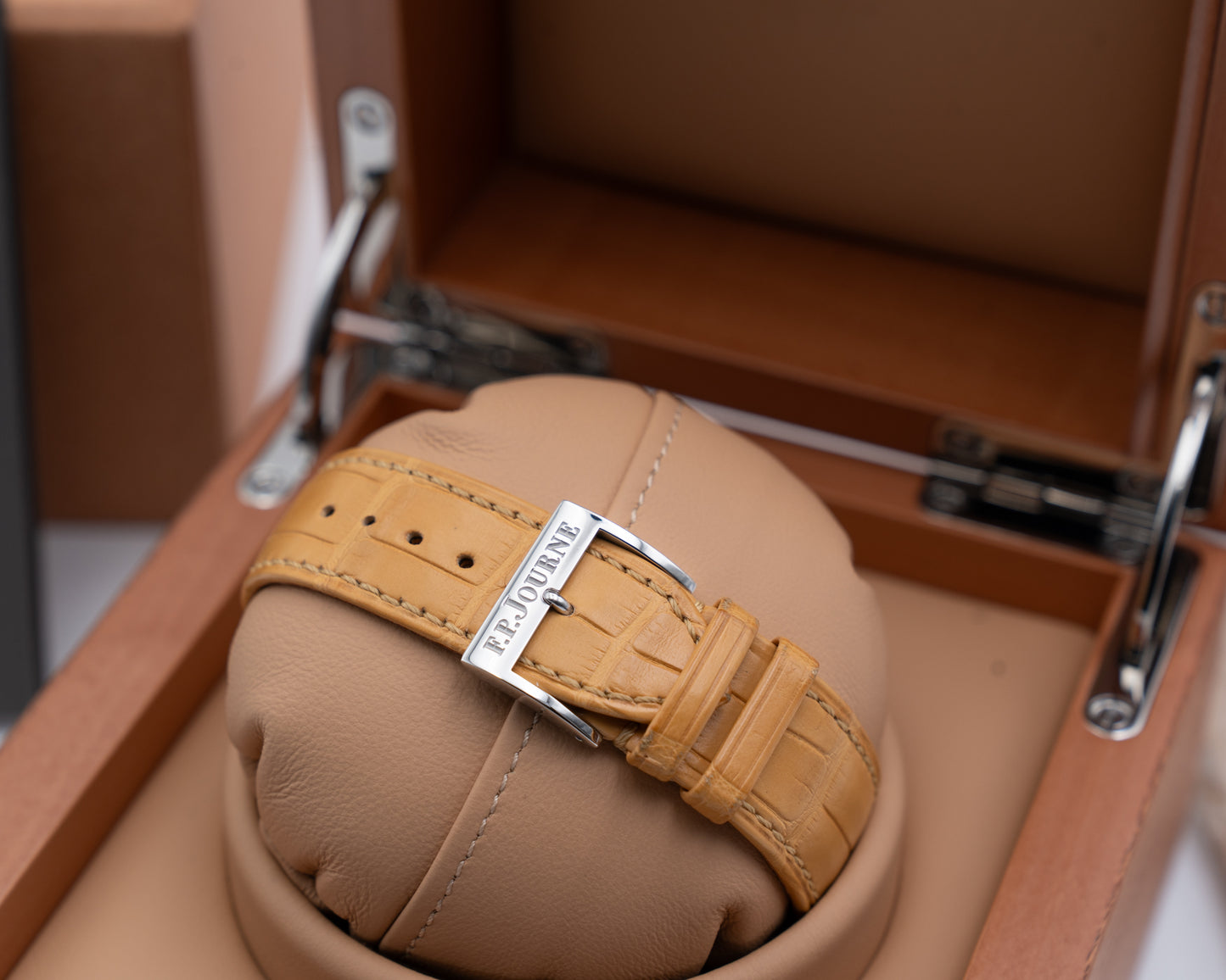 FP Chronomètre Souverain Havana CS Brown Dial Brown Strap 2022