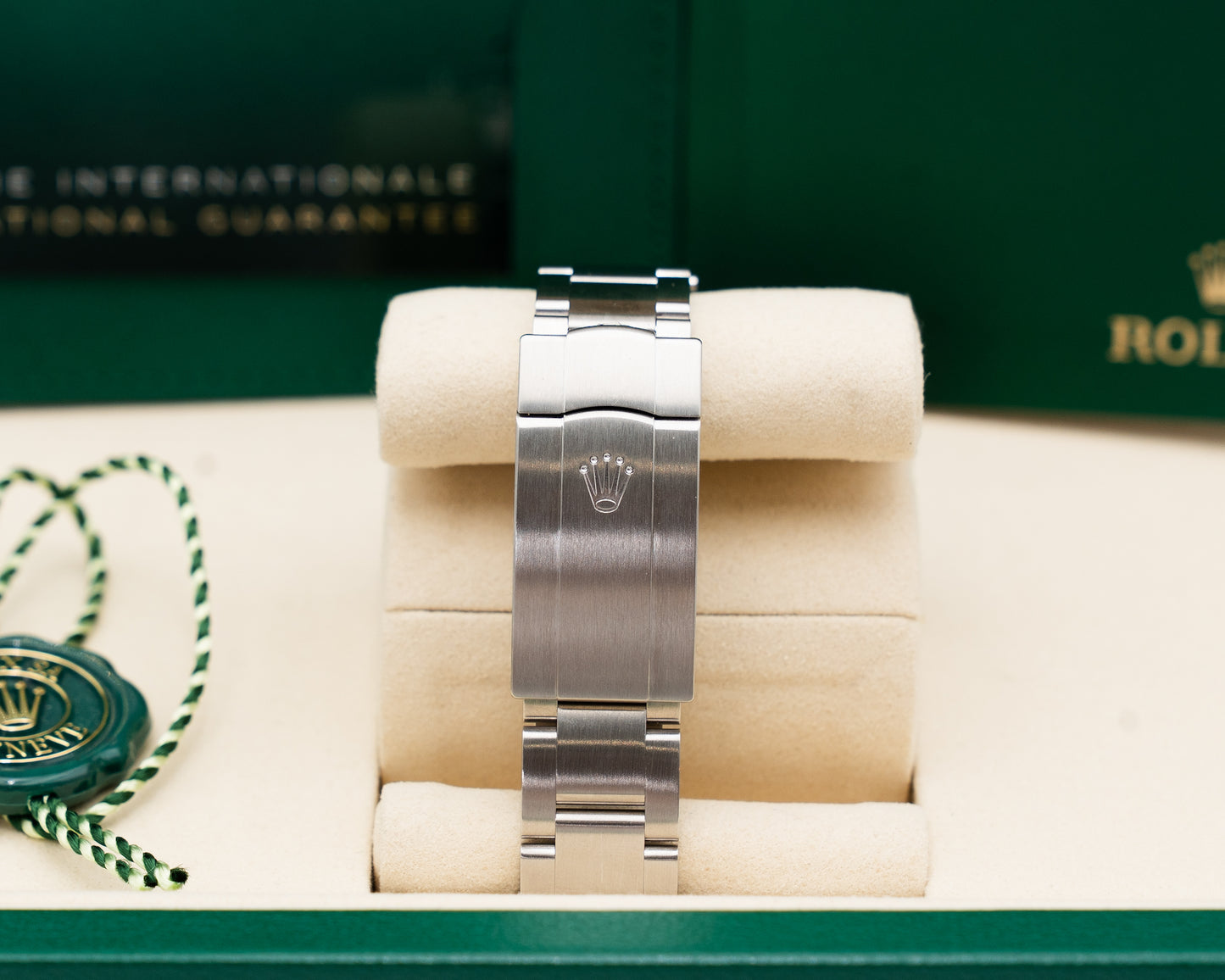 Rolex Oyster Perpetual 34mm 124200 Beige Dial 2026