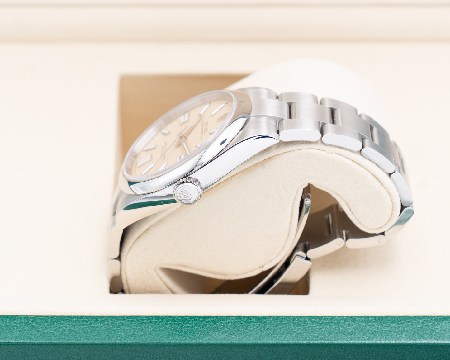 Rolex Oyster Perpetual 41mm 134300 Beige Dial 2025