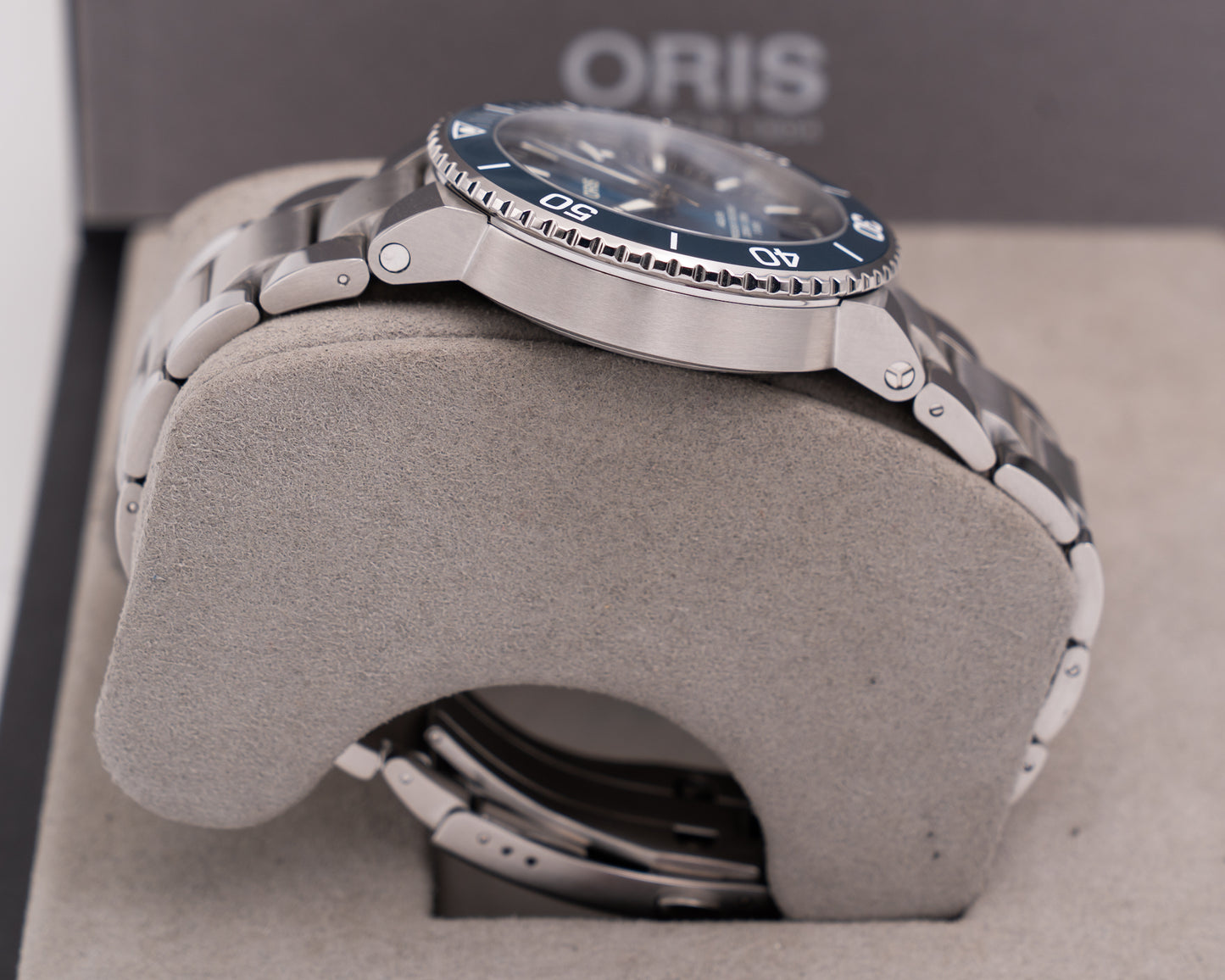Oris Aquis Date Calibre 400 43.5mm 01 400 7763 4135-07 8 24 09PEB Blue Dial