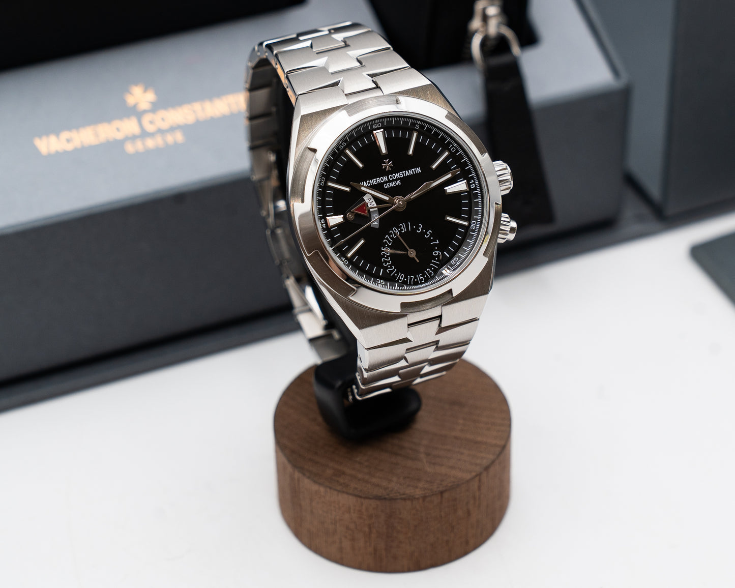 Vacheron Constantin Overseas 41mm 7920V/210A-B546 Dual Time Black Dial 2026