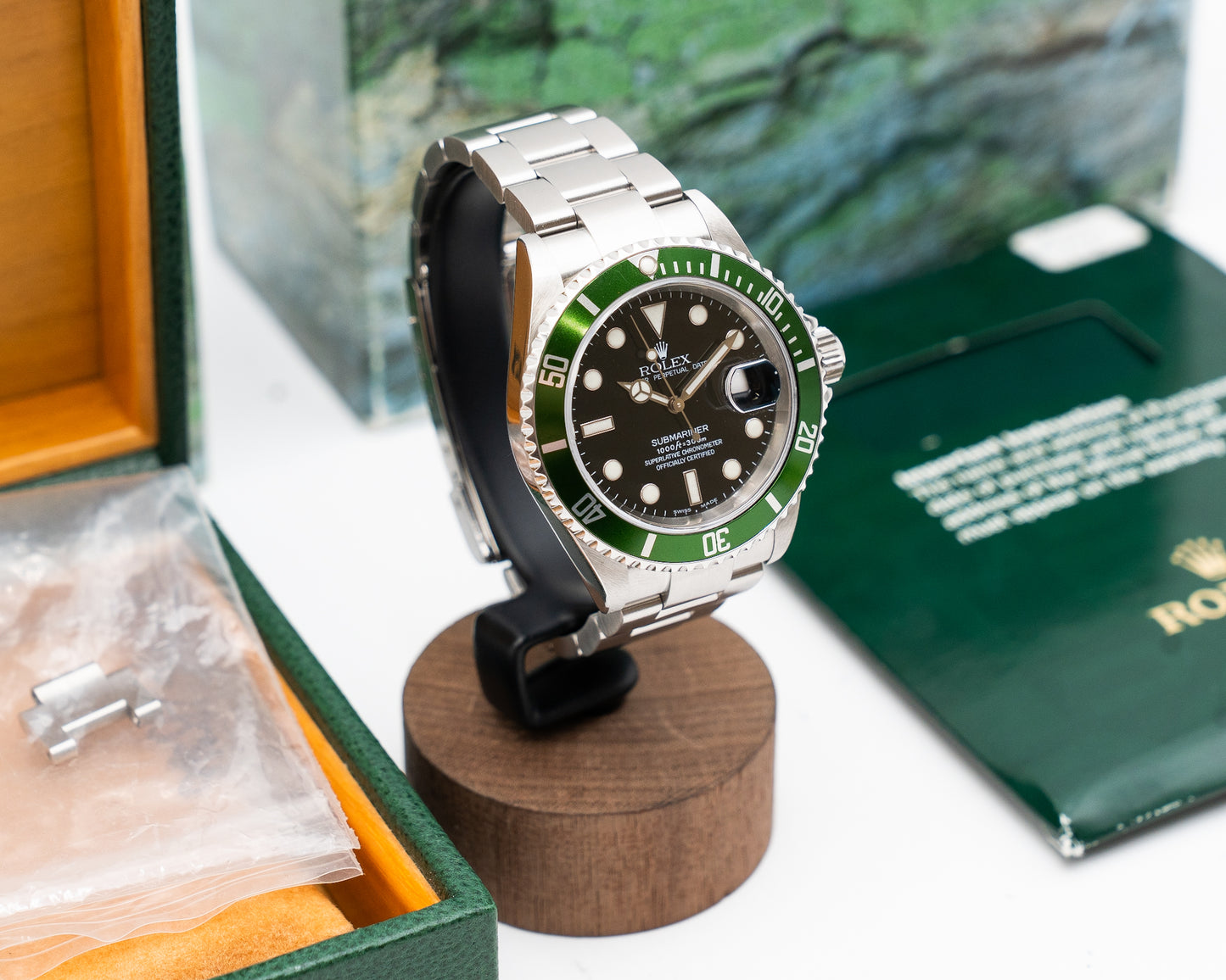 Rolex Submariner 40mm 16610LV Kermit (F serial)