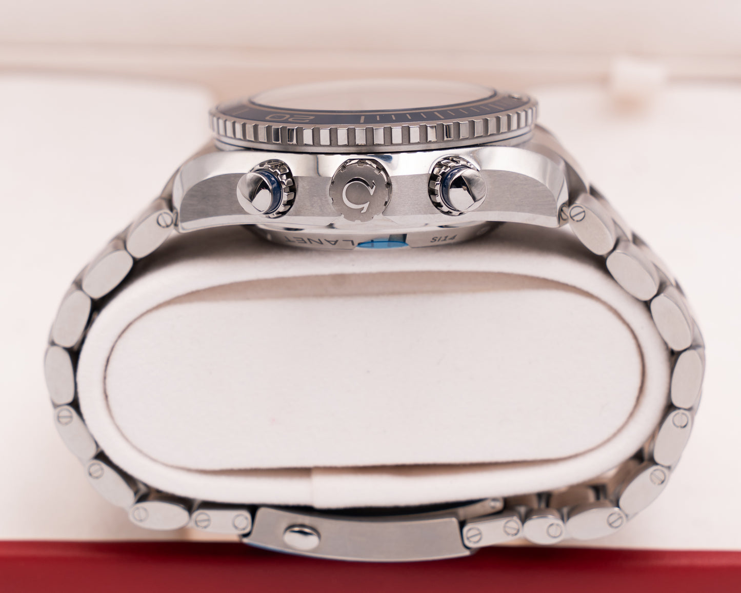 UNWORN Omega Seamaster Planet Ocean 600M 45.5mm 232.90.46.51.03.001 Chronograph Titanium Liquidmetal Blue