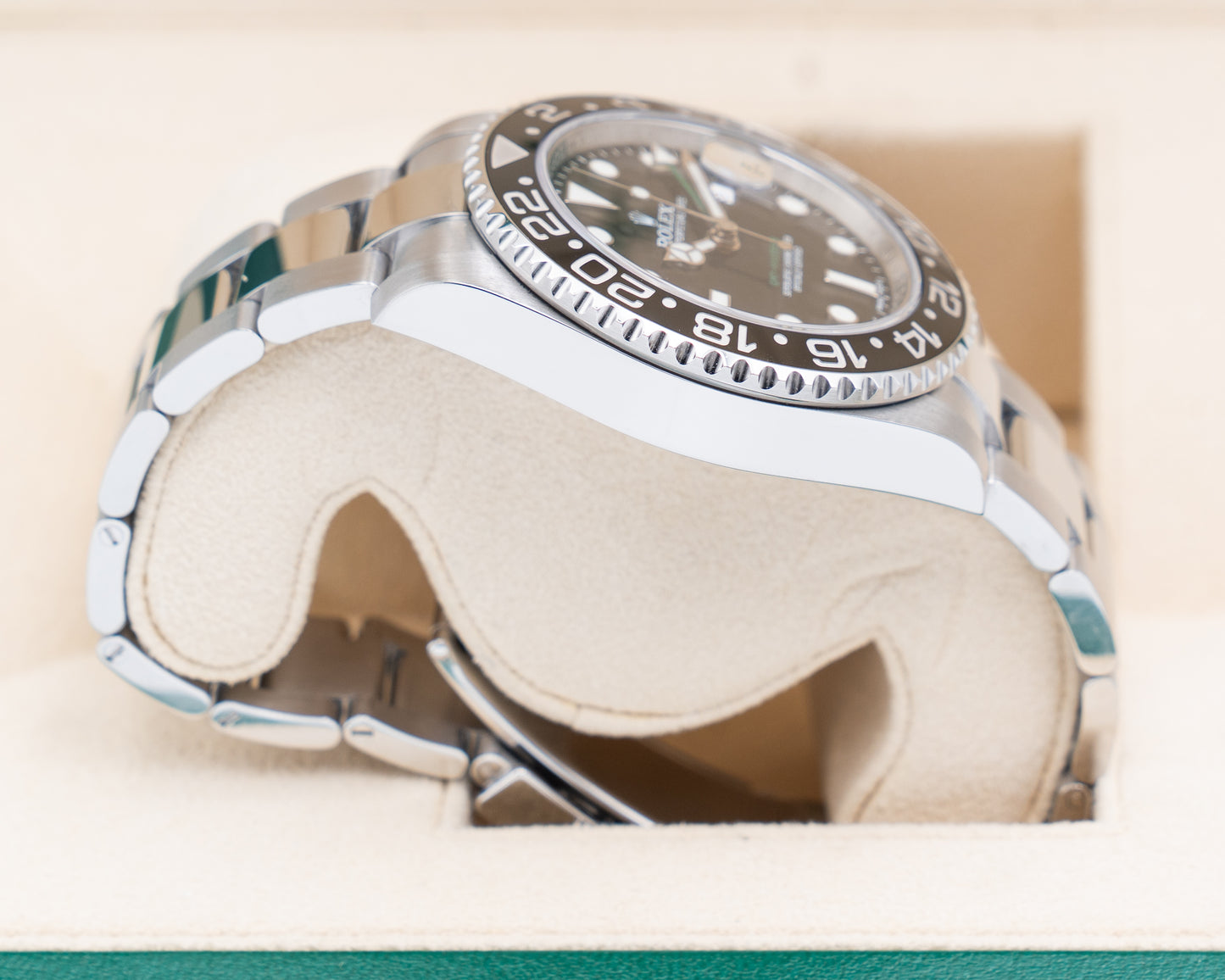 Rolex GMT-Master II 40mm 116710LN Green Arrow 2016