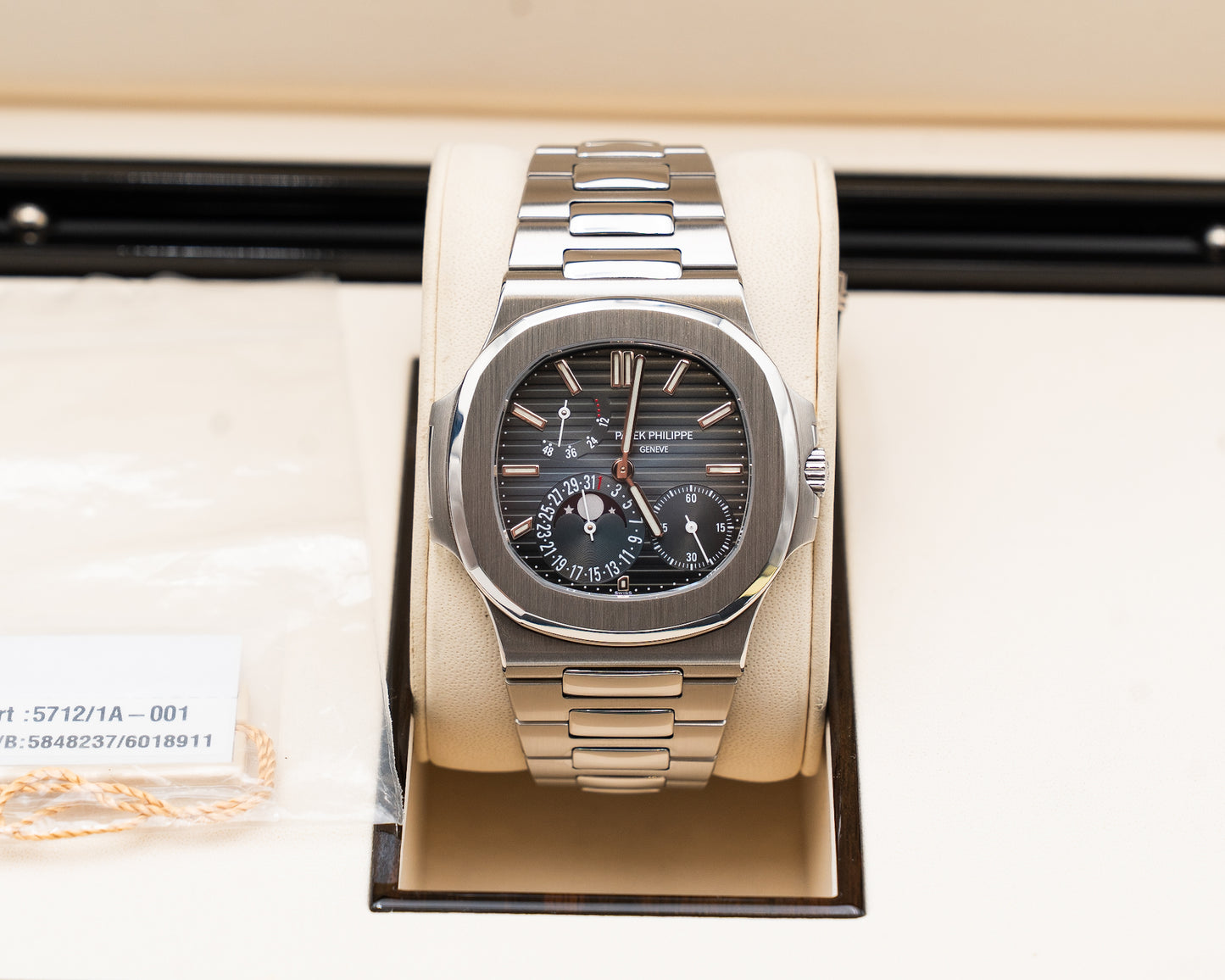Patek Philippe Nautilus 40mm 5712/1a-001 Blue Dial 2015