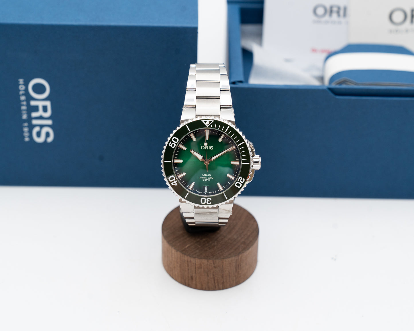 Oris Aquis Date 41.5mm 01 400 7769 4157 Green Dial Cal. 400