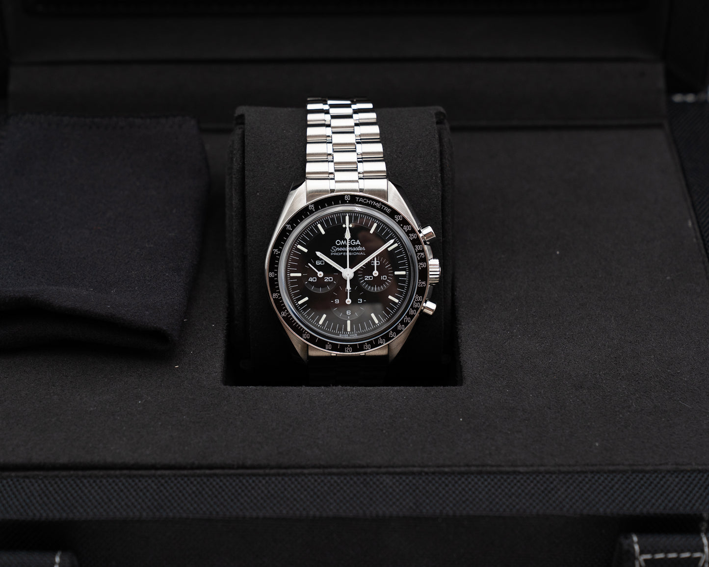Omega Speedmaster Professional Moonwatch 42mm 310.30.42.50.01.002 Black Dial Sapphire Sandwhich 2024