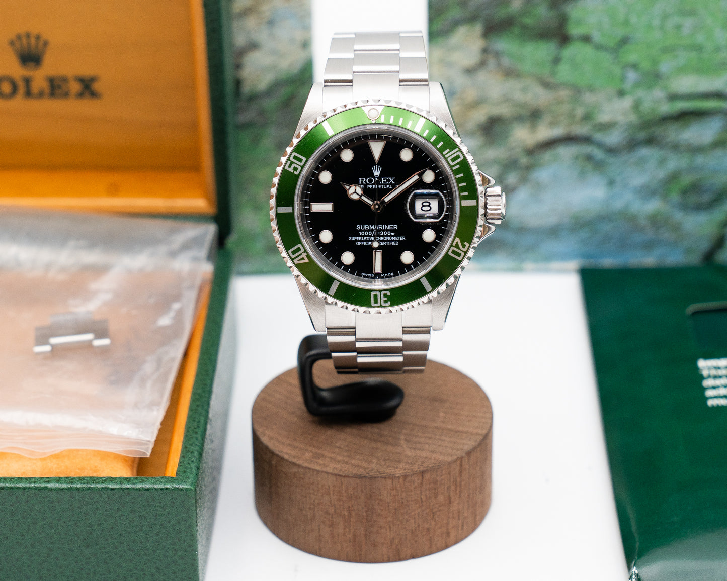 Rolex Submariner 40mm 16610LV Kermit (F serial)
