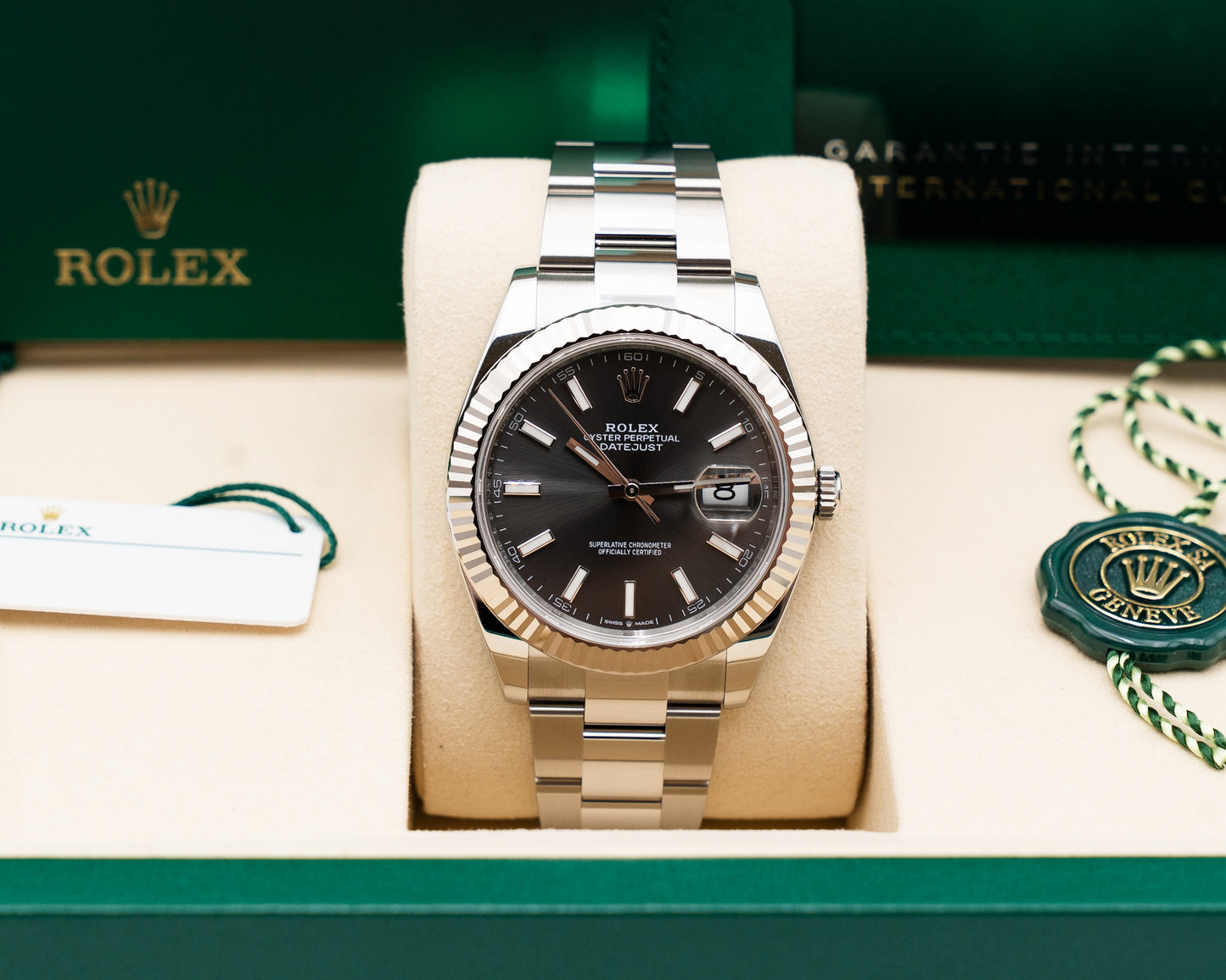 Rolex Datejust 41mm 126334 Gray Dail Fluted Oyster 2026