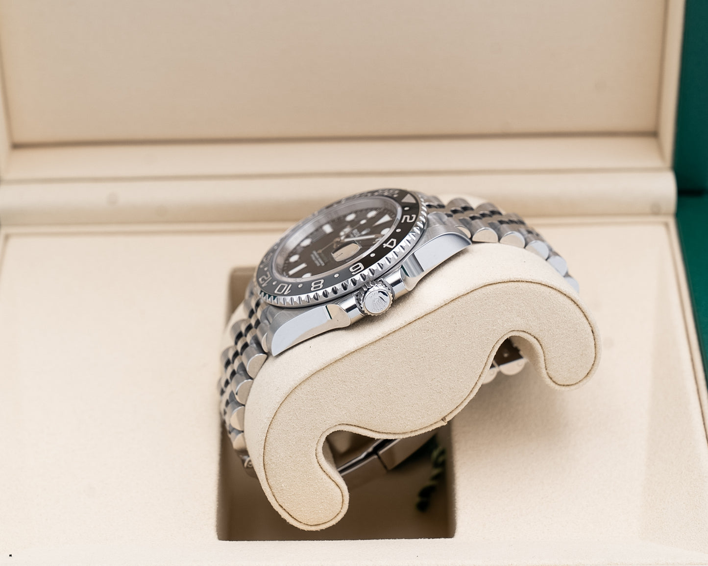 UNWORN STICKERED Rolex GMT-Master II 40mm 126710GRNR Bruce Wayne Jubilee 2026