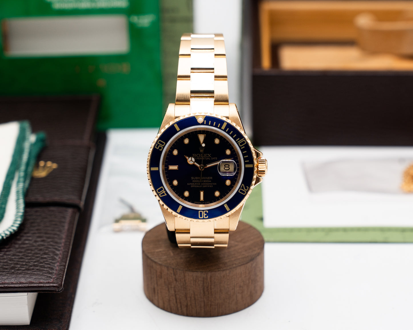 Rolex Submariner 40mm 16618LB Yellow Gold Vintage Complete 1992
