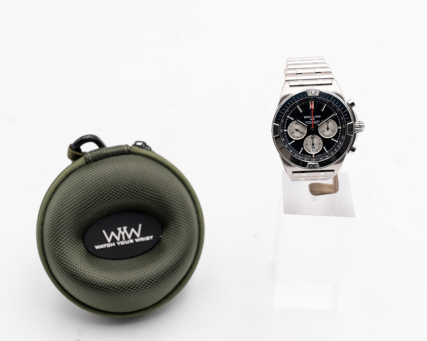 Breitling Chronomat B01 42mm AB0134101B1A1 Reverse Panda