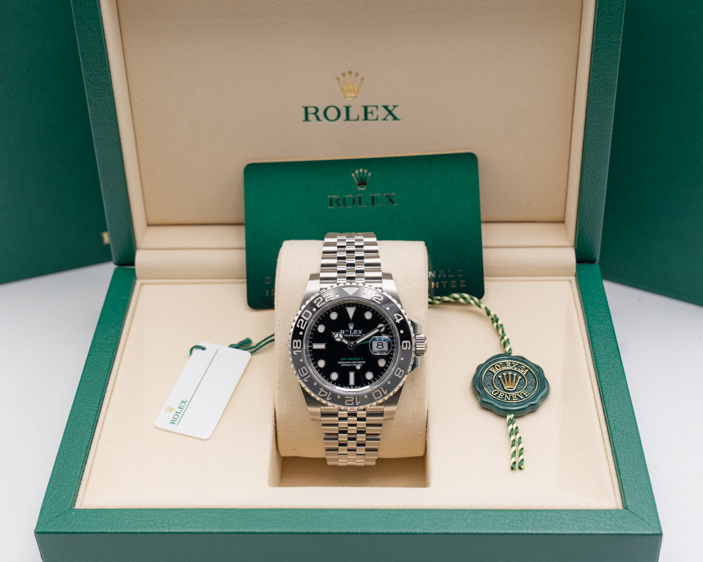 UNWORN Rolex GMT-Master II 40mm 126710GRNR Bruce Wayne Jubilee 2026