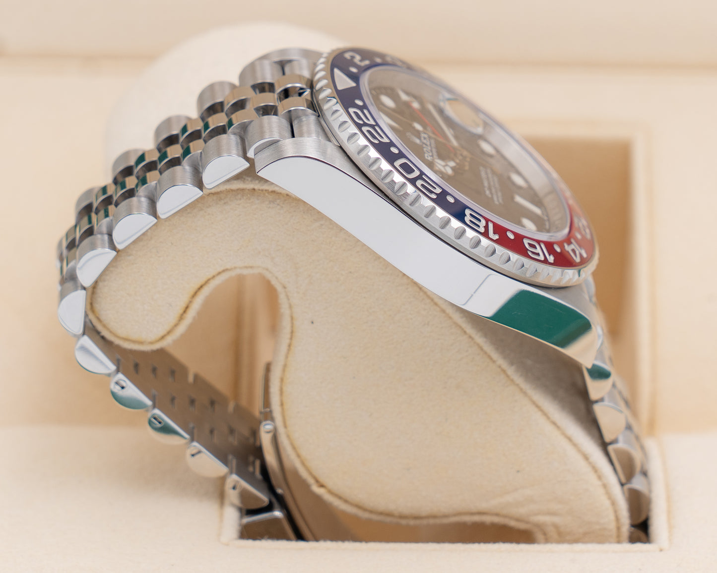 Rolex GMT Master II 40mm 126710BLRO Pepsi on Jubilee 2020