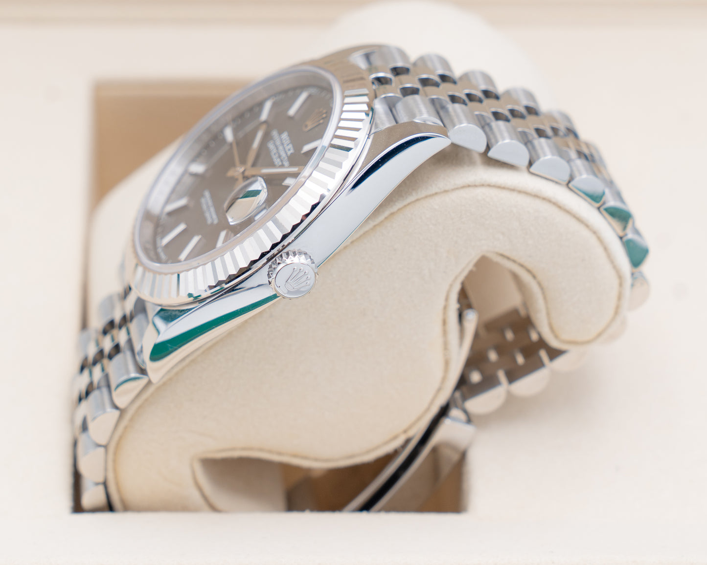 Rolex Datejust 41mm 126334 Grey Dial Fluted Jubilee 2025