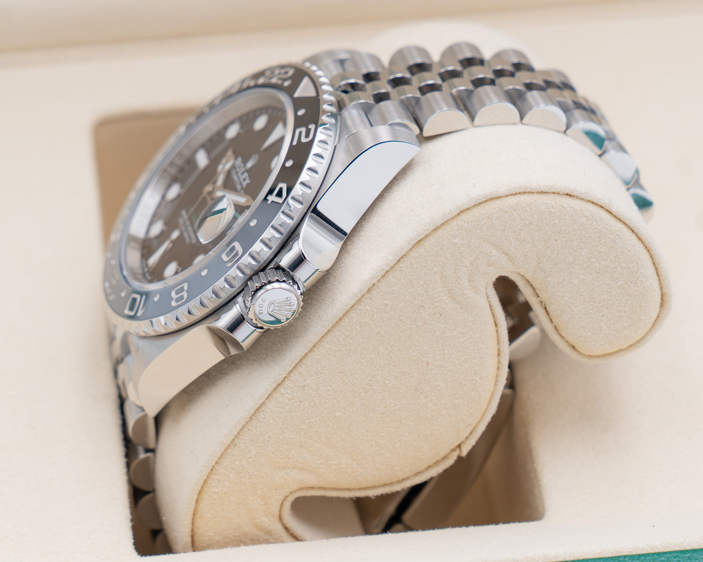 UNWORN Rolex GMT-Master II 40mm 126710GRNR Bruce Wayne Jubilee 2026