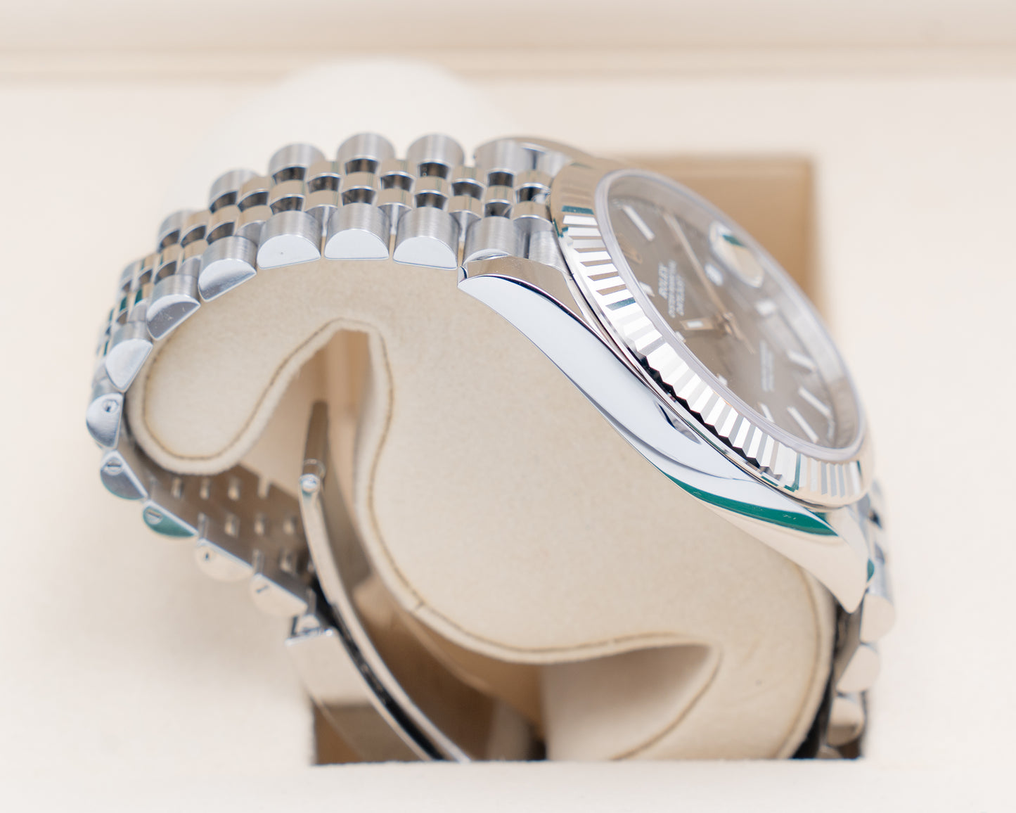 Rolex Datejust 41mm 126334 Grey Dial Fluted Jubilee 2025
