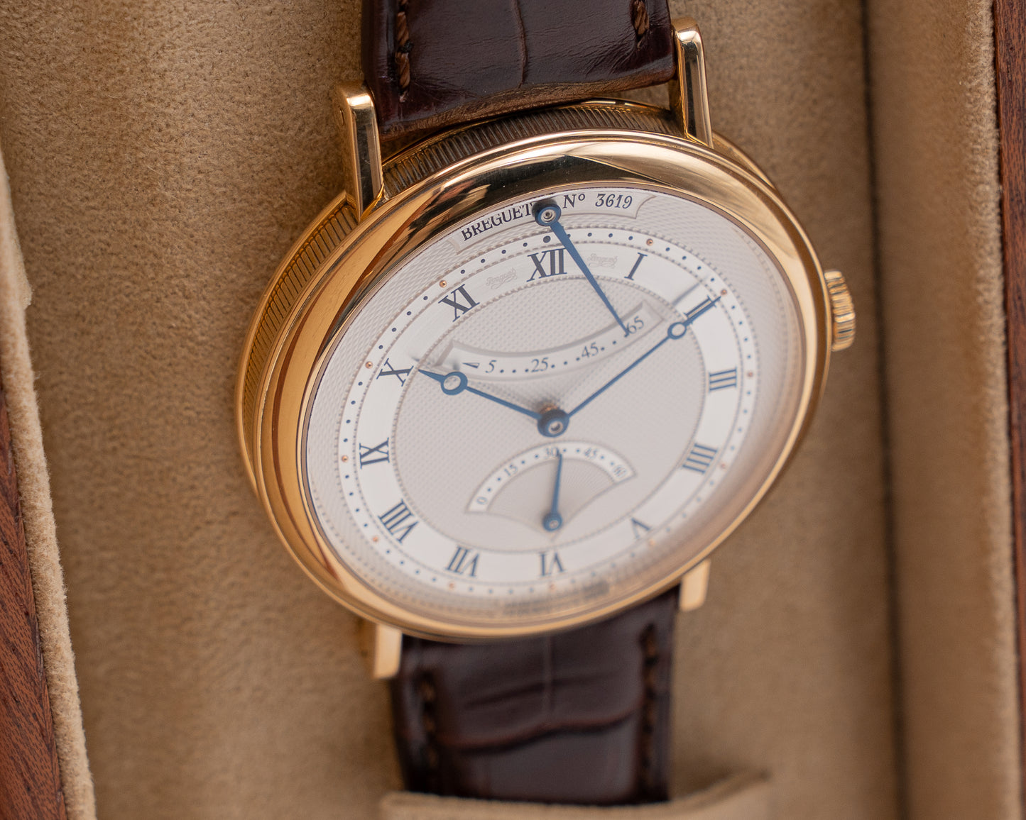 Breguet Classique 39mm 5207BA/12/9V6 Yellow gold Retrograde Seconds 2014